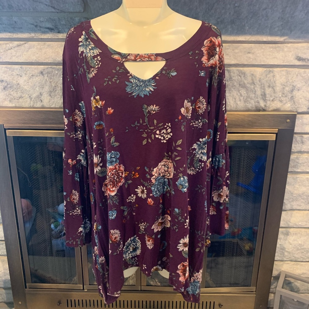 Ladies plus size top